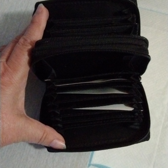 RFID Palm Wallet - Picture 2 of 5